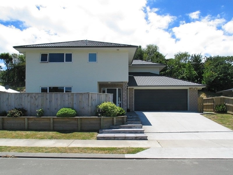 20 Flotilla Place, Whitby, Porirua - Carousel 20