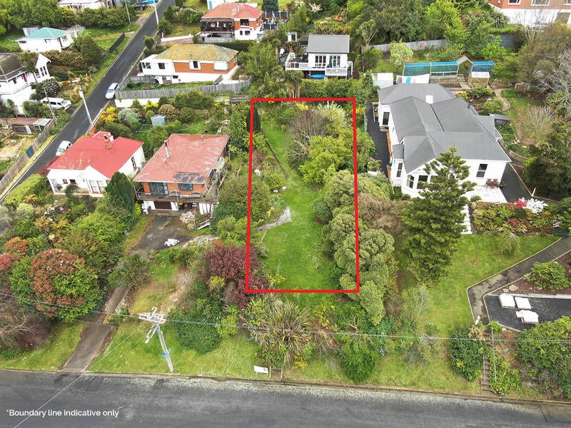 57 Totara Street, Ravensbourne, Dunedin - Carousel 1