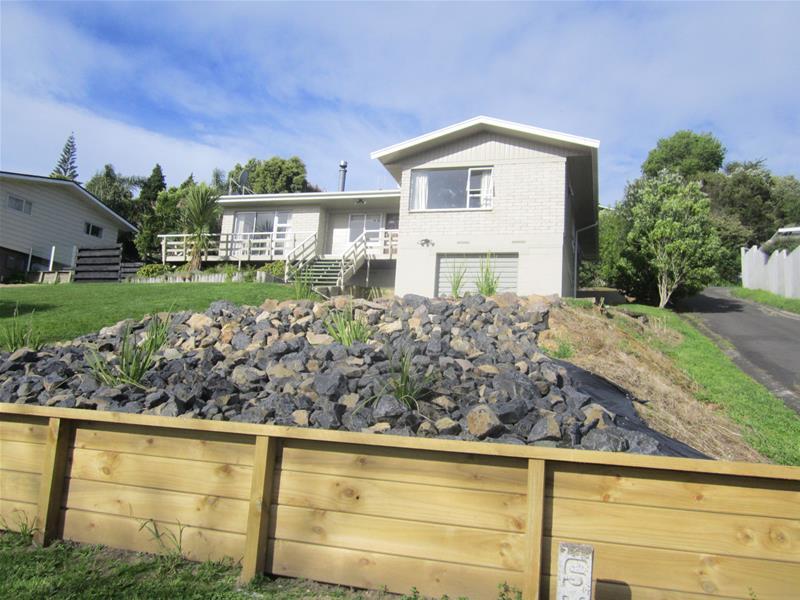 25 Carlton Street, Bellevue, Tauranga - Carousel 1