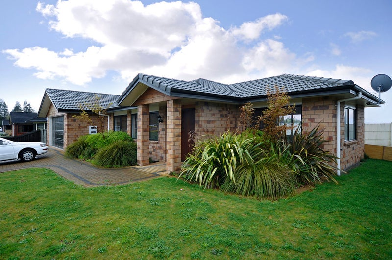 18 Owhatiura Drive, Lynmore, Rotorua - Carousel 19
