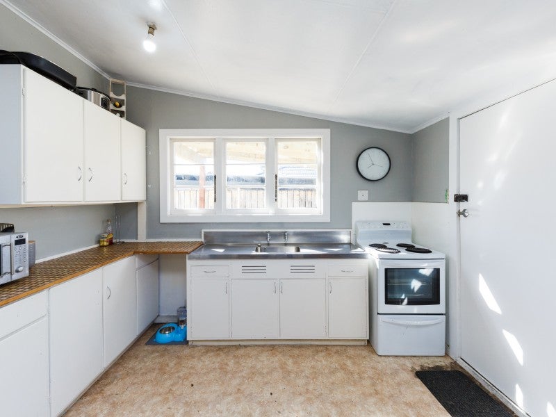 92B Milson Line, Milson, Palmerston North - Carousel 2