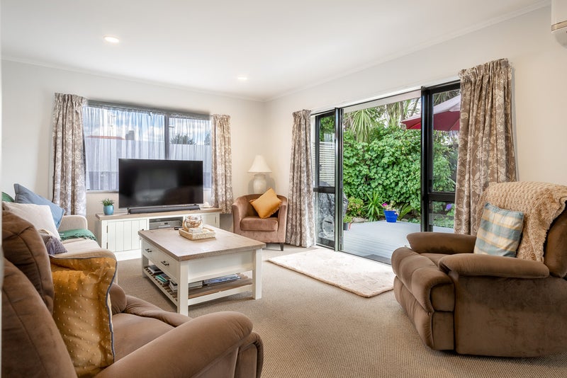 415A Peachgrove Road, Fairfield, Hamilton - Carousel 1