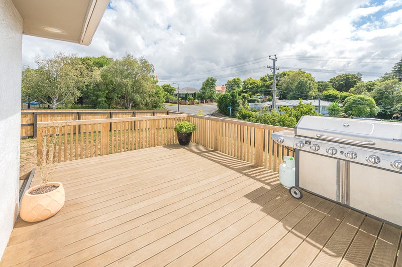 1 Dickson Crescent, Saint Johns Hill, Whanganui - Carousel 2