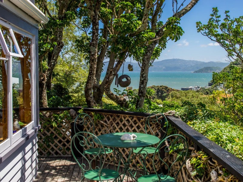 16 Korimako Road, Days Bay, Lower Hutt - Carousel 1