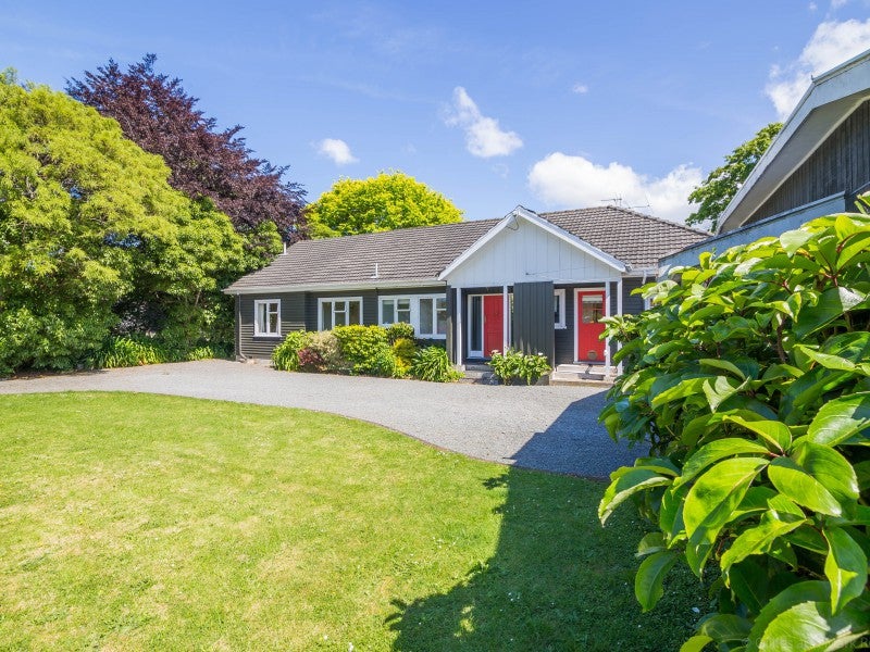 369 Fergusson Drive, Heretaunga, Upper Hutt - Carousel 1