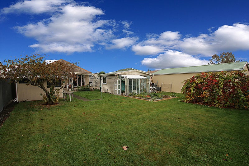 17 McIntyre Street, Shirley, Christchurch - Carousel 20