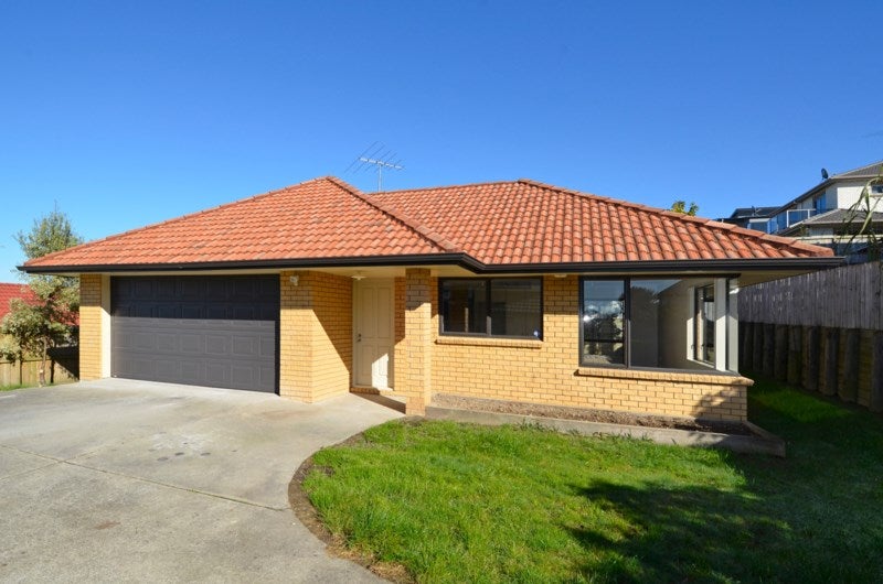 43 Saralee Drive, Manurewa, Auckland - Carousel 1