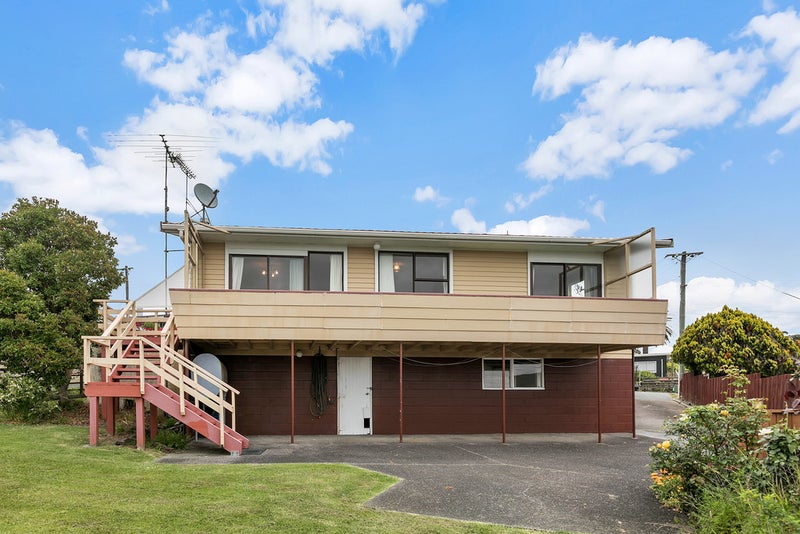 25 Rishworth Avenue, Stanmore Bay, Whangaparaoa - Carousel 1
