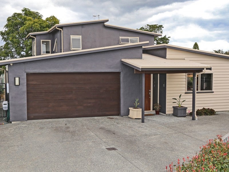 6 Woodfield Place, Parkvale, Hastings - Carousel 1
