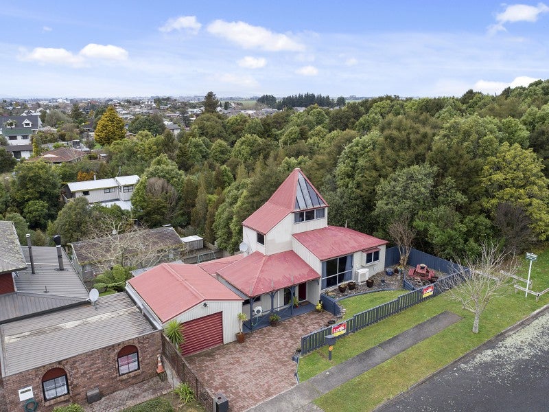 19 Melva Street, Dinsdale, Hamilton - Carousel 1