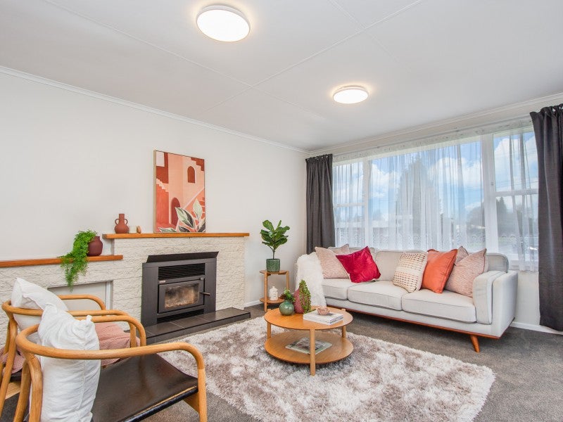 77 Sunset Road, Mangakakahi, Rotorua - Carousel 2