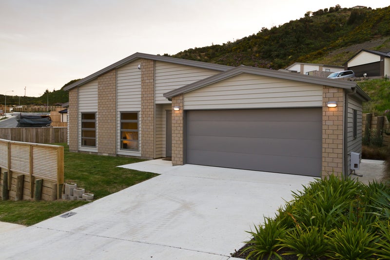 70 Staithes Drive North, Whitby, Porirua - Carousel 1