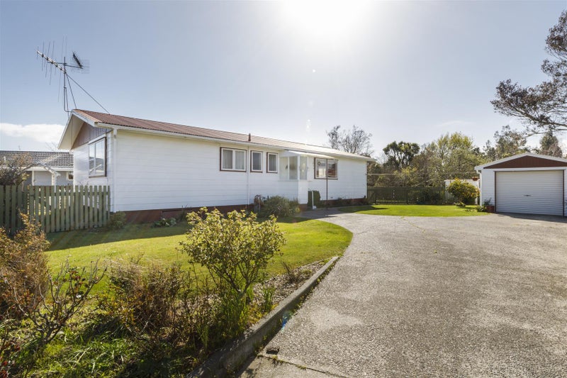 8 Walker Crescent, Bulls - Carousel 1