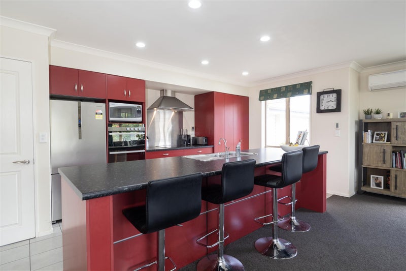9 Elmwood Grove, Tinwald, Ashburton - Carousel 2