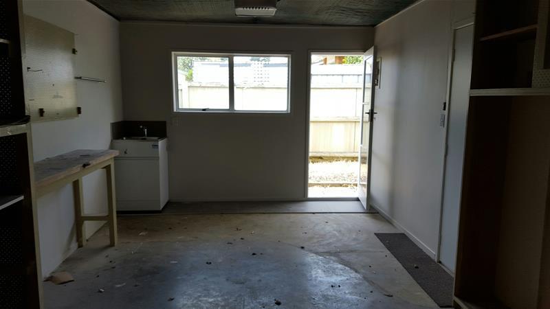 2/34 Ballater Place, Highland Park, Auckland - Carousel 13