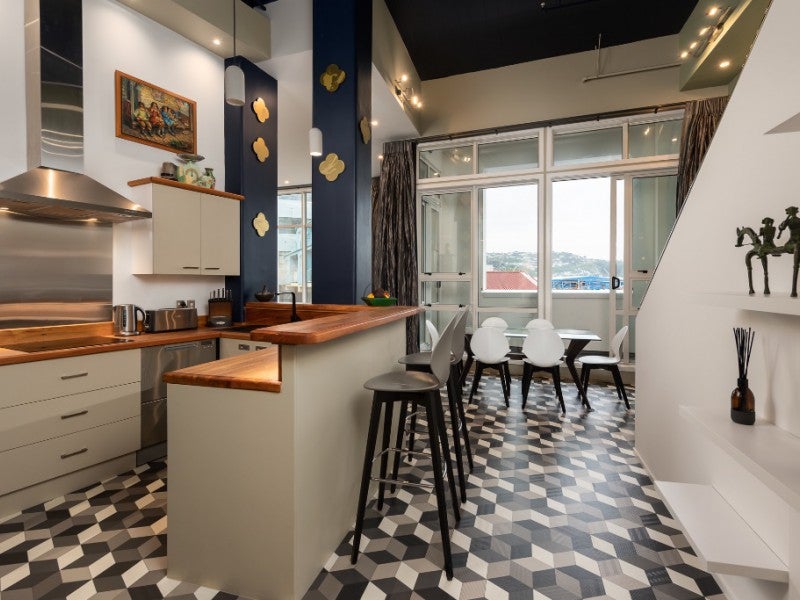 108/107 Thorndon Quay, Pipitea, Wellington - Carousel 1