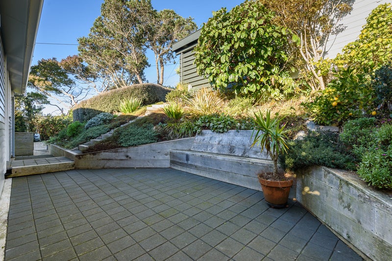 14 Wrights Hill Road, Karori, Wellington - Carousel 21