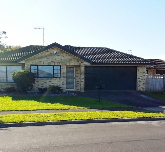 11 Sandwick Drive, Weymouth, Auckland - Carousel 1