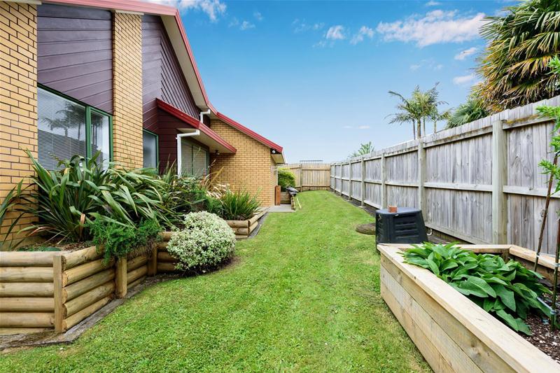 13B Corriedale Place, Somerville, Manukau - Carousel 15