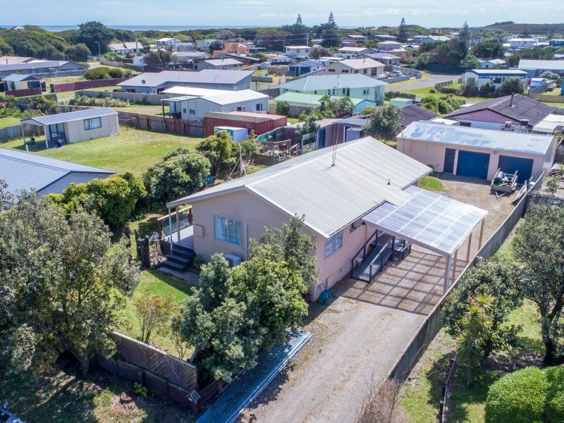 44 Te Kiri ST, Himatangi Beach, Himatangi Beach - Carousel 1