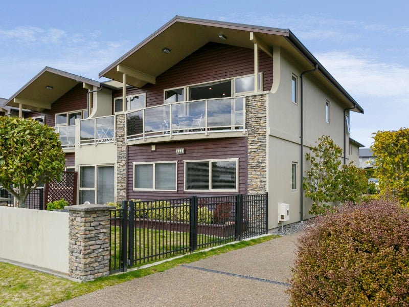 3/15 Tremaine Avenue, Two Mile Bay, Taupo - Carousel 1