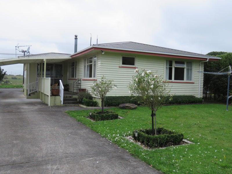 450 Carrington Street, Upper Vogeltown, New Plymouth - Carousel 1