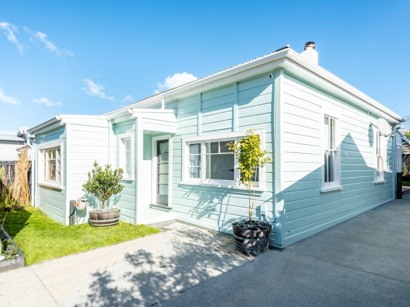 8 Root Street, Gisborne, Gisborne - Carousel 1