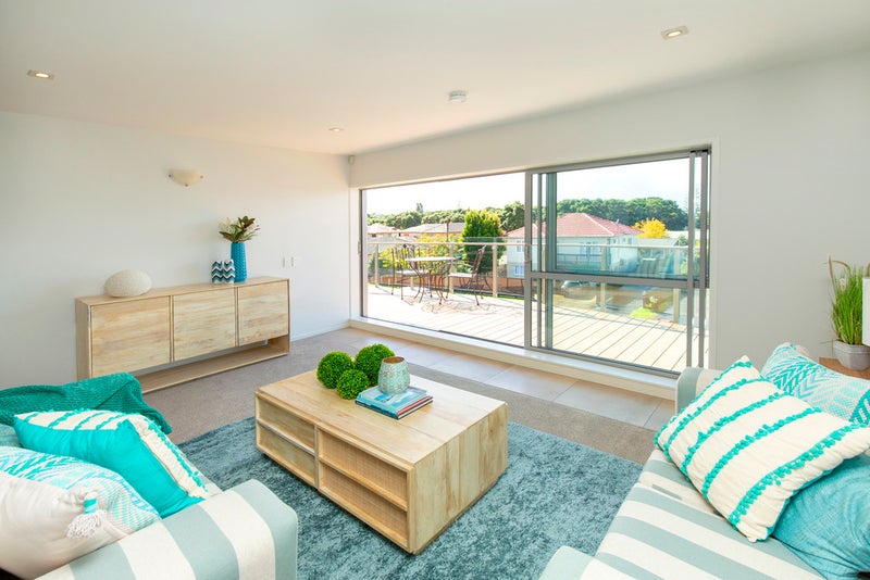 303/252 Centreway Road, Orewa, Orewa - Carousel 2