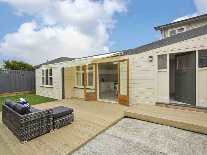 6 Tory Street, Petone, Lower Hutt - Carousel 11