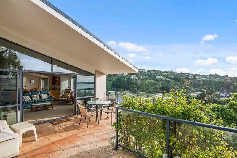 15 Glenstrae Road, Redcliffs, Christchurch - Carousel 1