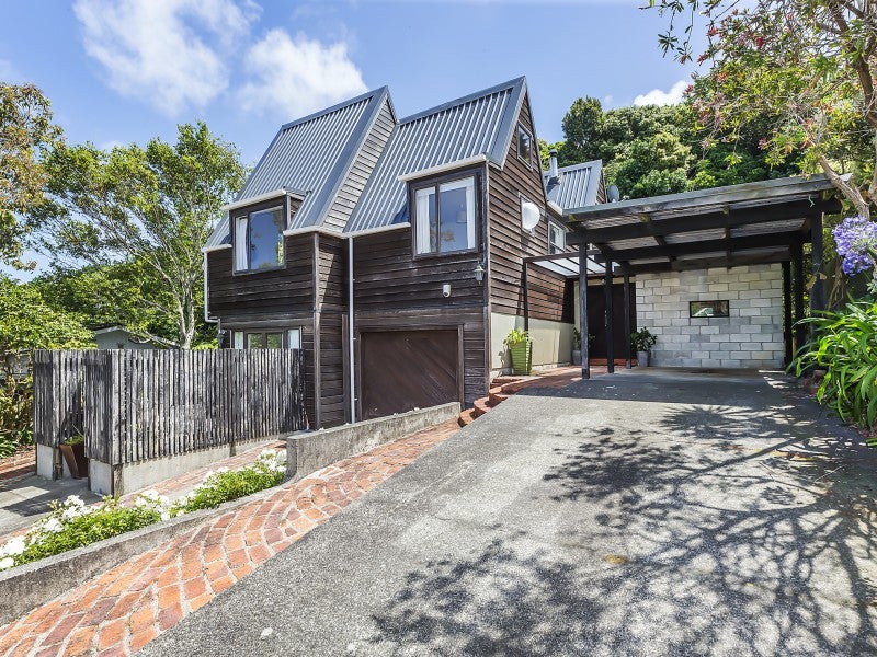 29 Amapur Drive, Khandallah, Wellington - Carousel 1
