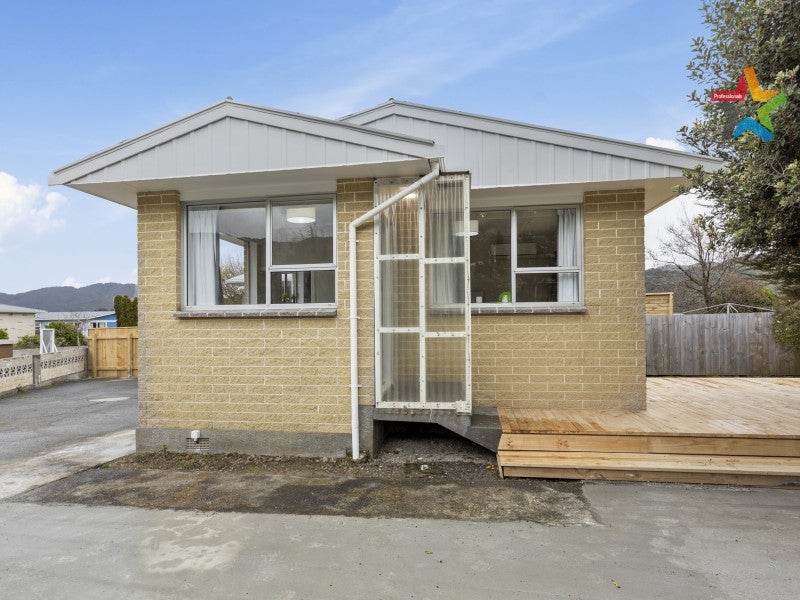 2/15 Pencarrow Crescent, Wainuiomata, Lower Hutt - Carousel 19