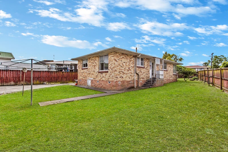 11 Collett Road, Otara, Auckland - Carousel 2