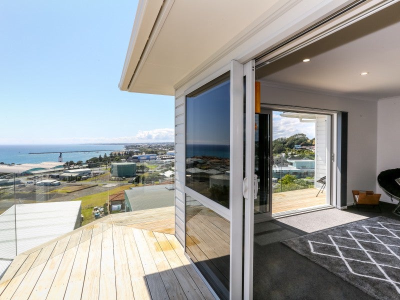 20 Findlay Street, Moturoa, New Plymouth - Carousel 2