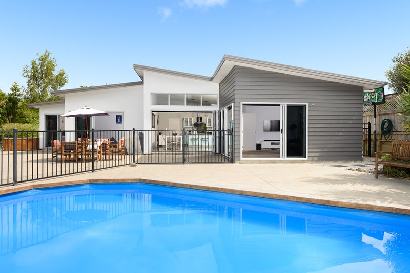12 Calais Place, Ohauiti, Tauranga - Carousel 2