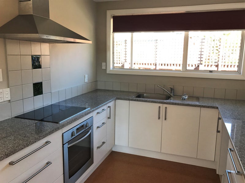 39A Main Road, Redcliffs, Christchurch - Carousel 1