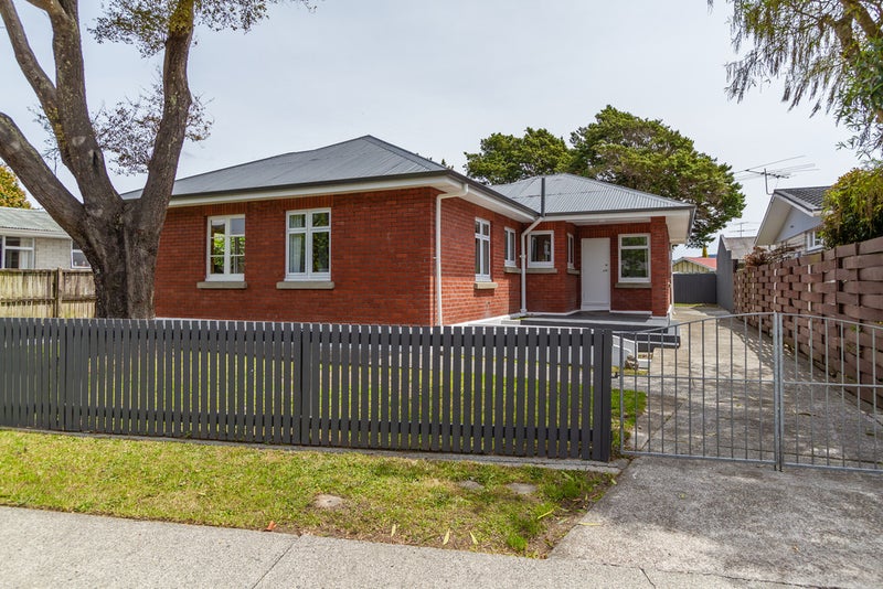 2 Flavia Grove, Clouston Park, Upper Hutt - Carousel 19