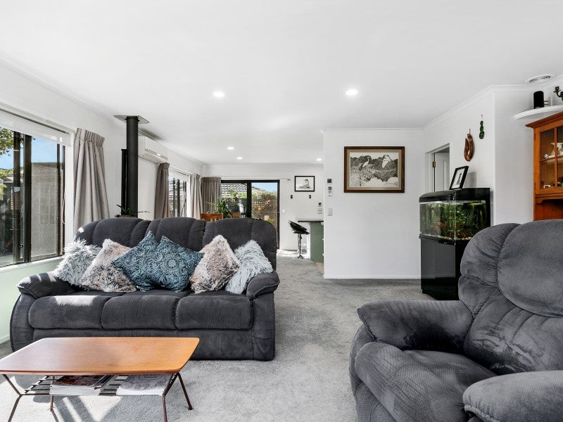 16B The Grove, Nukuhau, Taupo - Carousel 2