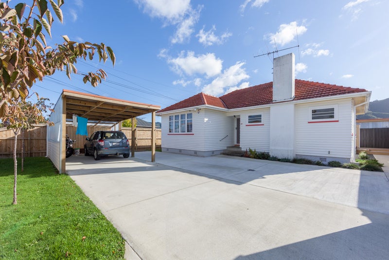 49 Kowhai Avenue, Ebdentown, Upper Hutt - Carousel 1
