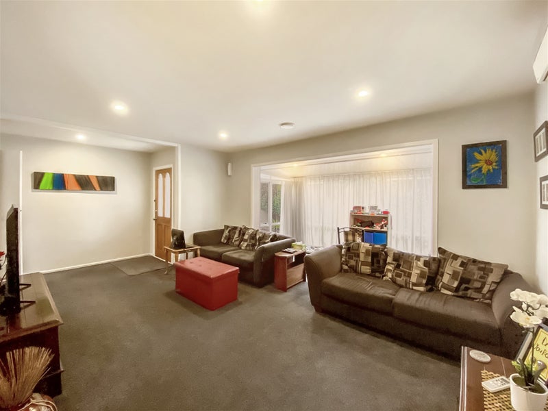 24 Dunstan Crescent, Hornby, Christchurch - Carousel 2