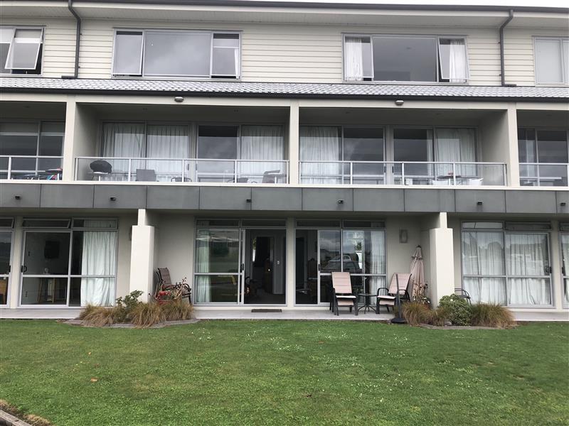 2/300 Lake Terrace, Two Mile Bay, Taupo - Carousel 1