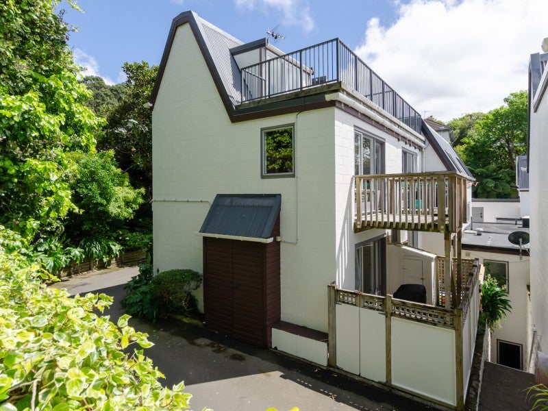 28M Bidwill Street, Mount Cook, Wellington - Carousel 1