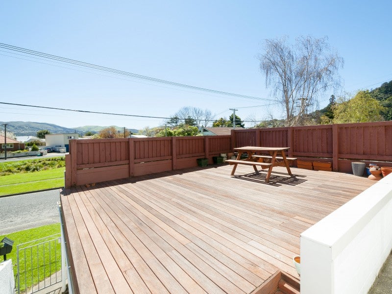 31 Wyndrum Avenue, Waterloo, Lower Hutt - Carousel 2