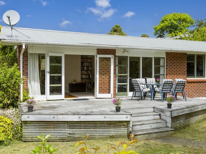 11 Terminus Street, Silverstream, Upper Hutt - Carousel 2