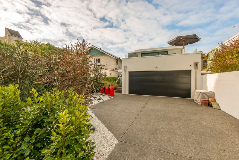30 Esplanade, Sumner, Christchurch - Carousel 26