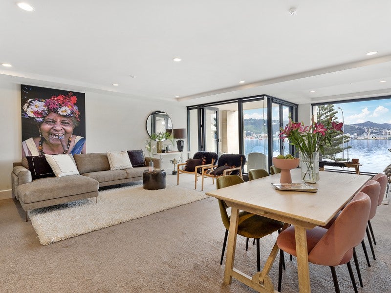 2B/342 Oriental Parade, Oriental Bay, Wellington - Carousel 1