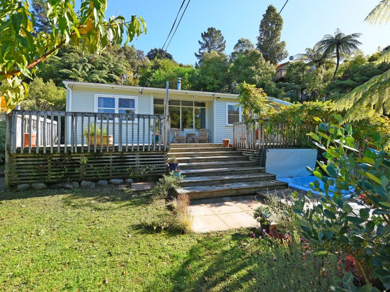 82 Wyndham Road, Pinehaven, Upper Hutt - Carousel 1