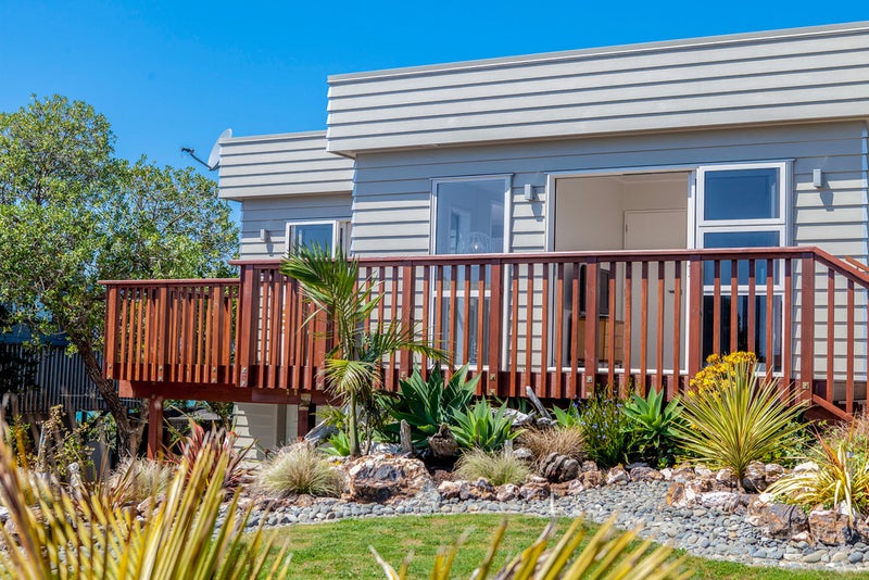 42 Kennedy Point Road, Surfdale, Waiheke Island - Carousel 2