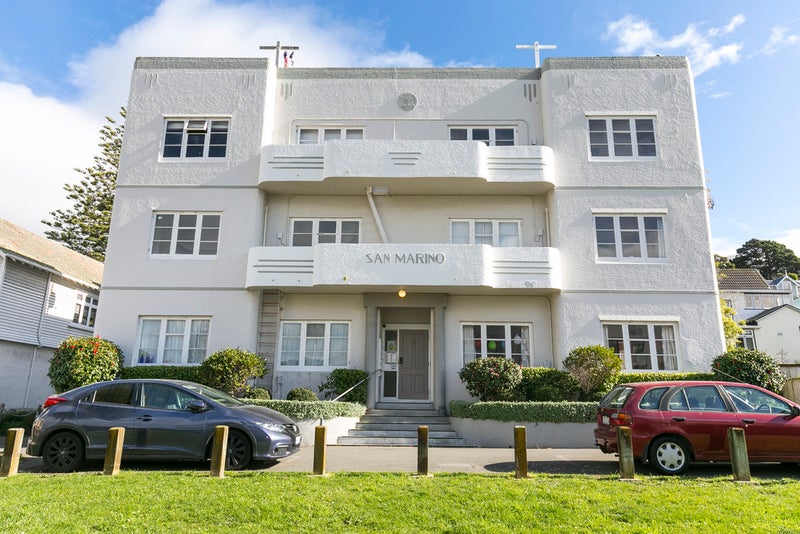 8/4 Oak Park Avenue, Te Aro, Wellington - Carousel 1