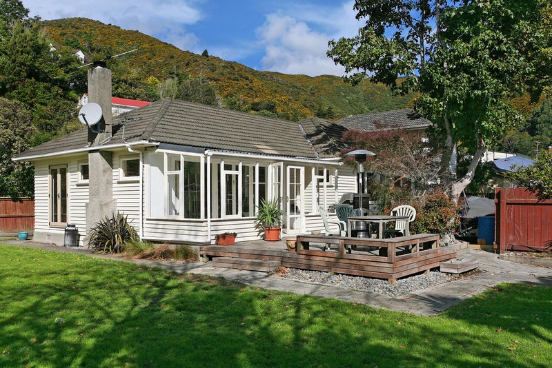 47A Norton Park Avenue, Fairfield, Lower Hutt - Carousel 1